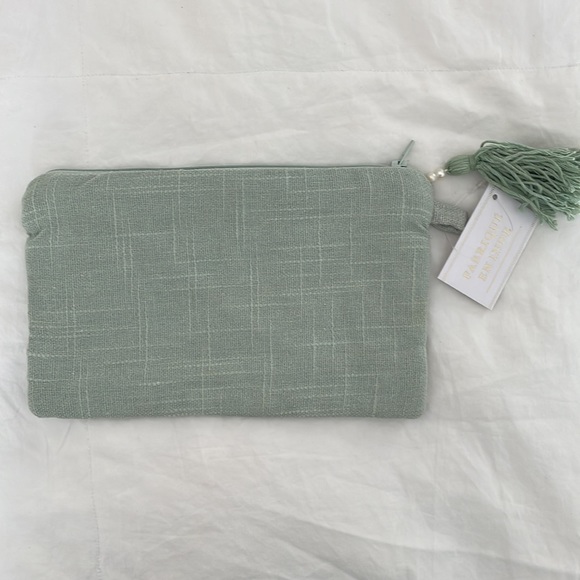 Embroidered pouch - Picture 3 of 4